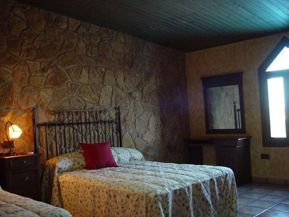 Hotel Vinedos Y Bodegas El Castillo Villarrobledo Esterno foto